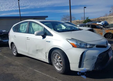2016 Toyota Prius V Two z USA, uszkodzony, nr VIN JTDZN3EU5GJ042738
